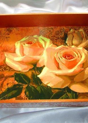Поднос ′белые розы" с узором на боковых сторонах2 фото