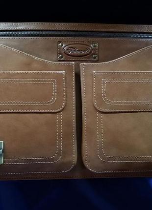 Именной коричневый кожаный портфель "монограмма"3 фото