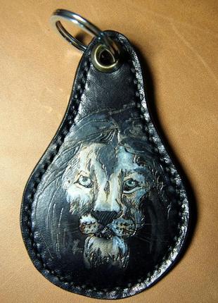Купить брелок для ключей, заказать брелок из кожи, кожаный брелок со львом для ключей1 фото