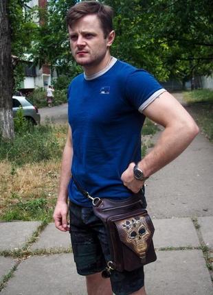 Чоловіча сумка з черепами, байкерська сумка трансформер, купити шкіряну сумку на стегно3 фото