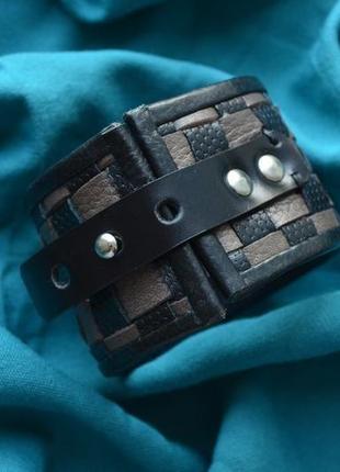 Серый кожаный плетеный браслет6 фото