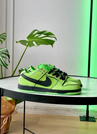 Женские кроссовки зеленые nike sb dunk low the powerpuff girls buttercup6 фото