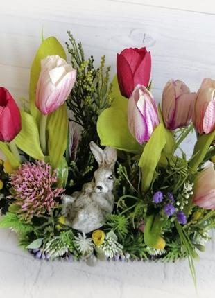 Цветочная композиция с кроликом пасхальный декор для украшения дома на пасху1 фото