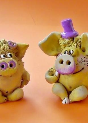 Фигурки свинок пара фиолет