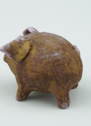 Статуэтка свинка сувенир для дома3 фото