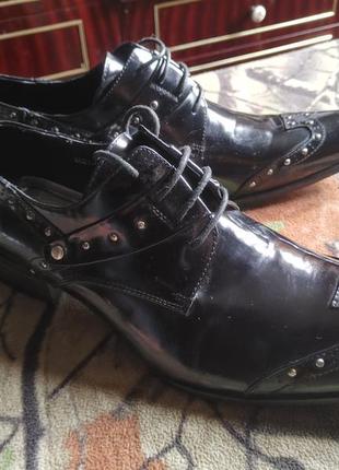 Мужские эксклюзивные черные туфли от armani. размер: 42.