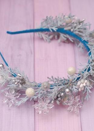 Обруч ободок новогодний голубой со снежинками3 фото