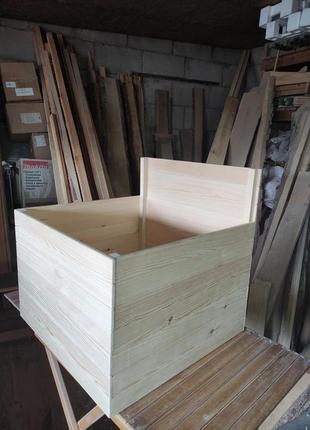 Дерев'яні великі ящики різних розмірів