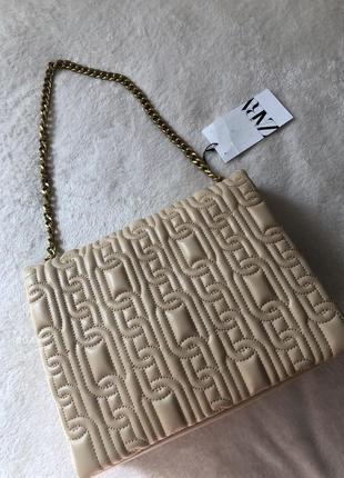 Бежевая сумочка