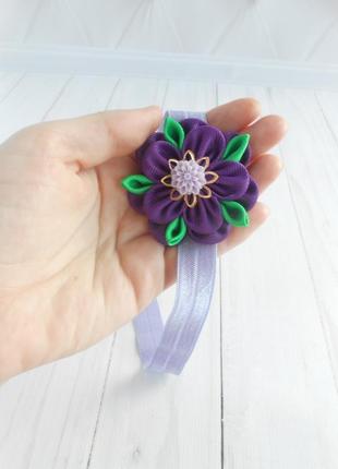 Фиолетовая повязка для малышки на годик подарок ребенку украшение для волос на фотосессию с цветком2 фото