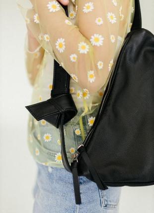 Жіноча чорна сумка з натуральної шкіри, шкіряна сумка кросбоді3 фото