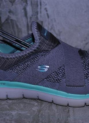 Skechers сірі кросівки 37 розмір сірі