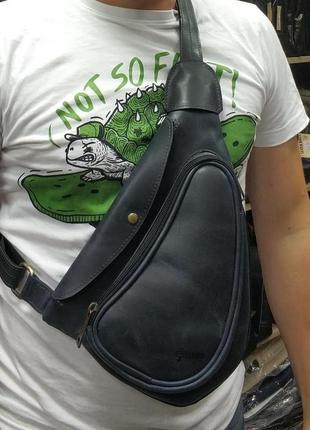 Шкіряний рюкзак слінг на одне плече синій - tarwa 30264 фото