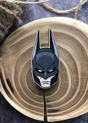 Деревянный значок "бэтмен голова"