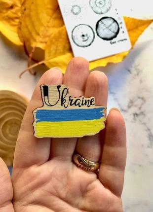 Деревянный значок "украина флаг"