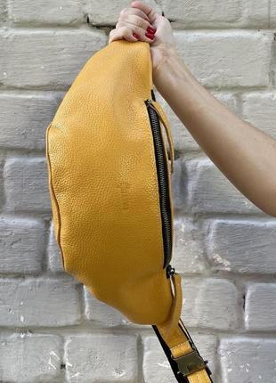 Женская кожаная сумка на пояс, бананка апельсин tarwa "36"
