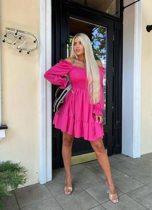 Платье женская короткая мини однотонная легкая повседневная красивая черная голубая розовая бежевая летняя весенняя на весну лето плата с открытыми плечами3 фото