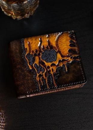 Шкіряний гаманець череп, шкіряний байкерський гаманець з черепом, коричневий гаманець з тисненням5 фото