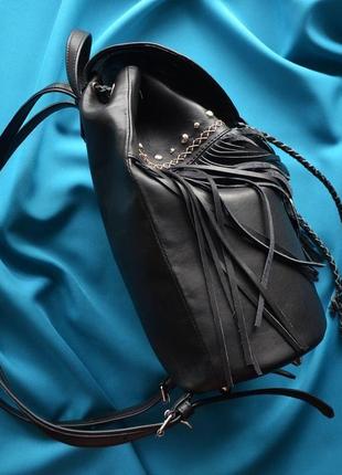 Чорний шкіряний рюкзак "angel" з довгою бахромою3 фото