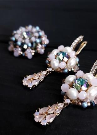 Позолочені сережки з кристалами swarovski та перлами подарунок дружині на новий рік4 фото
