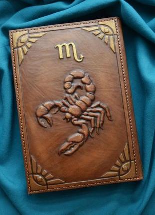 Кожаный блокнот "индеец/скорпион" с именем (ежедневник в кожаной обложке)5 фото
