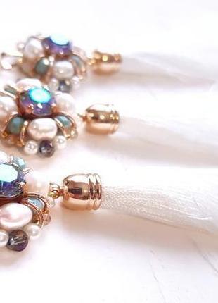 Кулон з китицею, розшитий кристалами swarovski, натуральними перлами подарок девушке день влюбленных2 фото