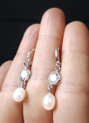 Сережки з натуральними перлами та кристалами циркону медична сталь сережки з перлами подарунок 8 березня