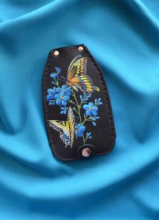 Подарунковий набір шкіряних виробів "метелики": шкіряна ключниця та шкіряний футляр для окулярів2 фото