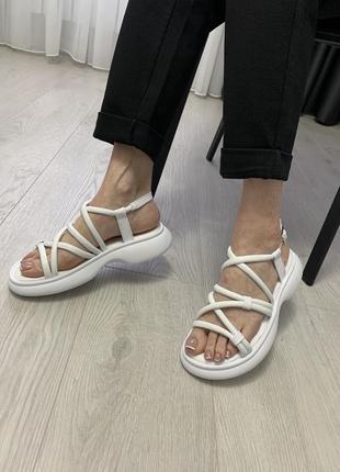 Босоніжки жіночі, шкіра, різні кольори