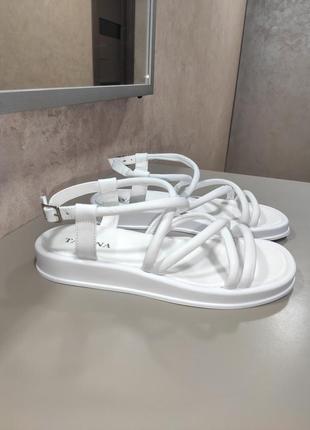 Босоніжки жіночі, шкіра, різні кольори