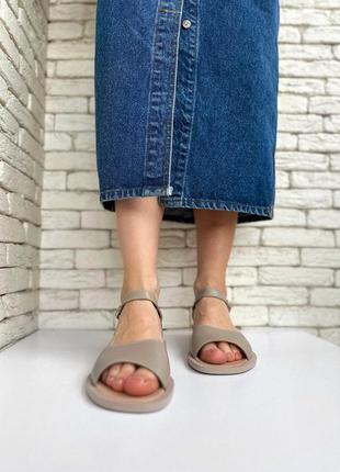 Новые бежевые моко кожаные босоножки сандалии6 фото