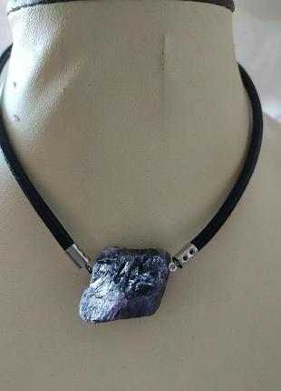 Чокер кожаный с необработанным аметистом ′горизонт′