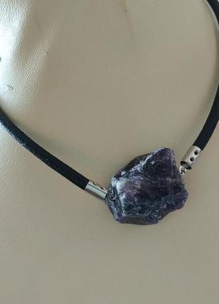 Чокер кожаный с необработанным аметистом ′горизонт′