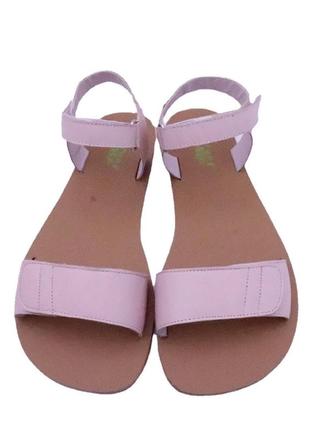 Босоноги сандалии с регулирующим подъемом