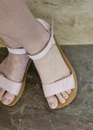 Босоноги сандалии с регулирующим подъемом8 фото