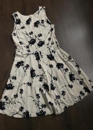 Милое платьице с цветочным монопринтом2 фото
