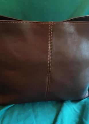 Іменна коричнева шкіряна сумка-месенджер для чоловіків7 фото