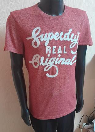 Шикарна футболка червоного кольору з яскравим силіконовим принтом superdry made in turkey5 фото