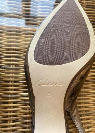 Туфли босоножки кожаные на каблуке clarks оригинал5 фото