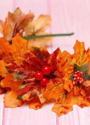 Обруч ободок с осенними листьями и ягодами3 фото