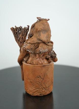 Баба яга в ступе статуэтка подарок сувенир3 фото