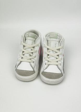 Шкіряні кросівки nike blazer mid 77 da4088-106 оригінал високі білі на дівчинку розмір 22.5 - 233 фото