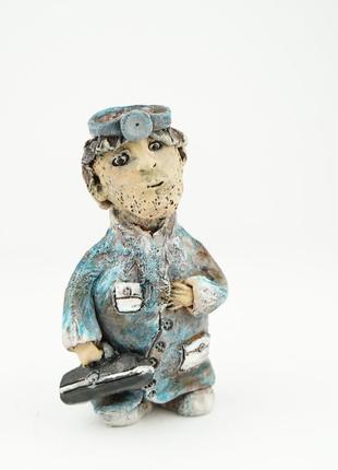 Статуетка лікаря подарунок медику