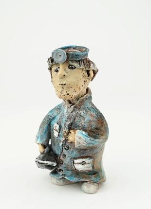 Статуетка лікаря подарунок медику