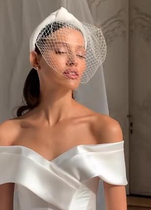 Свадебная (вечерняя) вуалетка на трендовом ободке с узлом