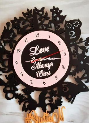 Настенные часы "love always wins" любовь всегда побеждает 40х40 см3 фото