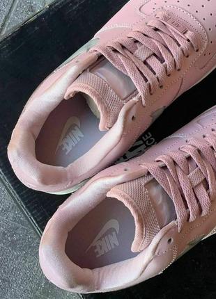 Жіночі кросівки nike air force 1 low pink7 фото