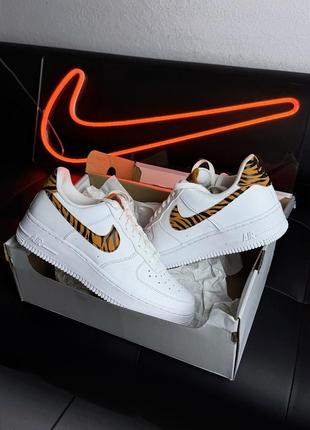 Кросівки leather nike sportswear air force 1 07 metallic dd8959-108 swoosh білі тигровий