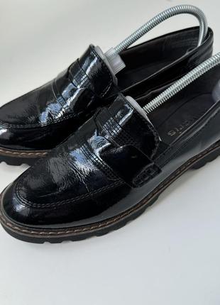Лоферы туфли туфлы лакированные tamaris 37 размер