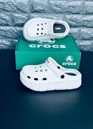 Крокс жіночі білі на високій підошві crocs шльопанці сабо жіночі6 фото